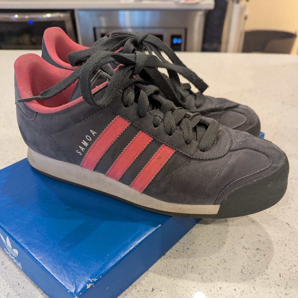 Women's Size 9 Adidas Samoa - Gray And Hot Pink